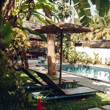 Paddlecult Surf Retreat Bed and Breakfast Varkala Eksteriør billede