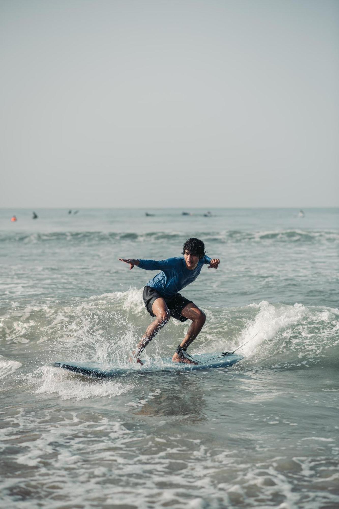 Paddlecult Surf Retreat Bed and Breakfast Varkala Eksteriør billede