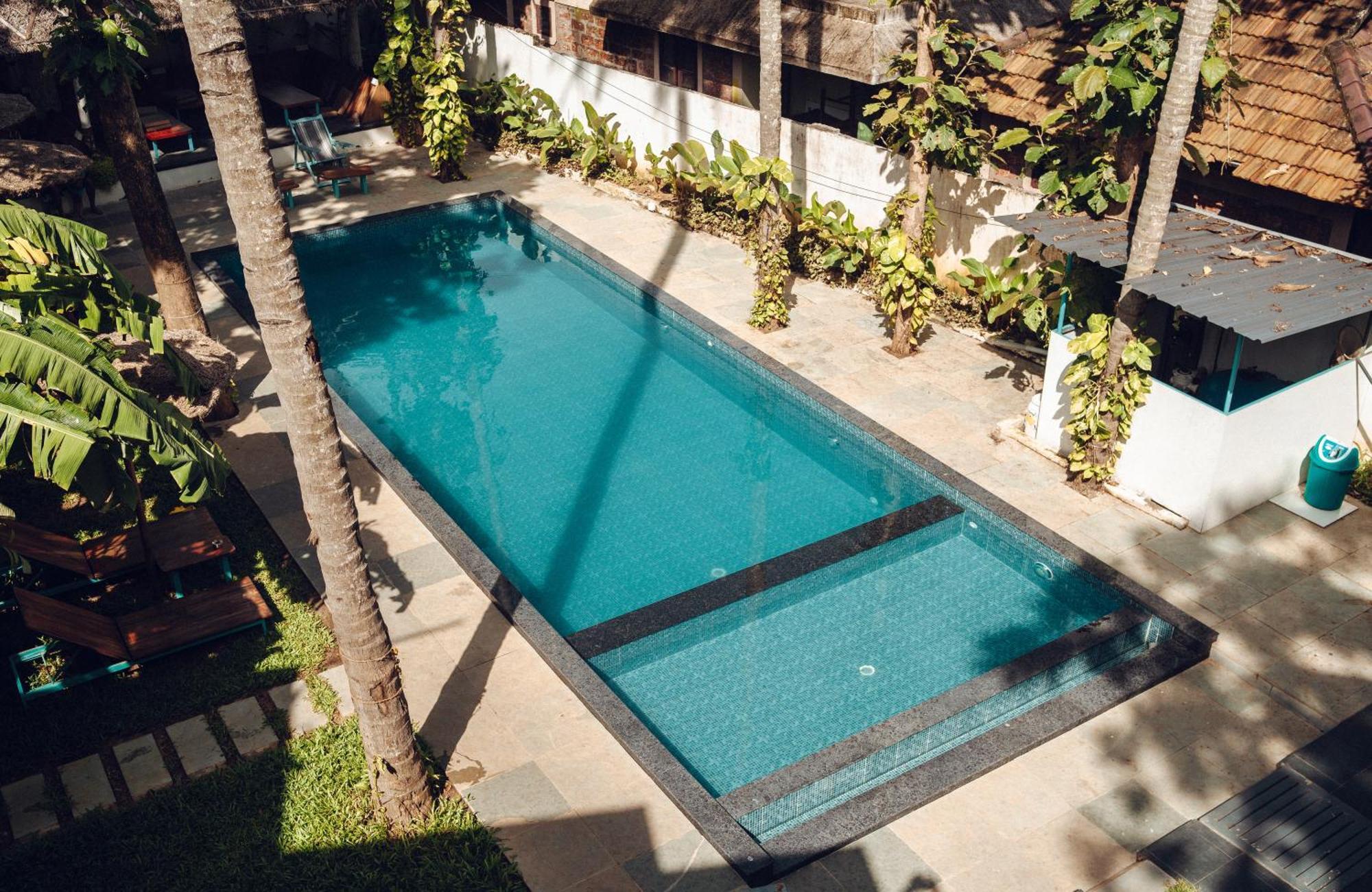 Paddlecult Surf Retreat Bed and Breakfast Varkala Eksteriør billede